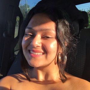 Meet your Posher, Quetzalli